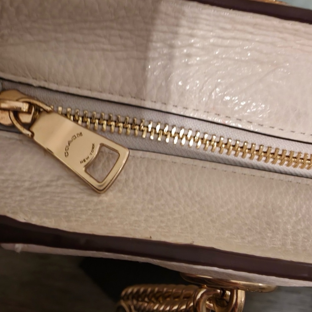Coach White and Tan Tote Bag - Picture 10 of 14